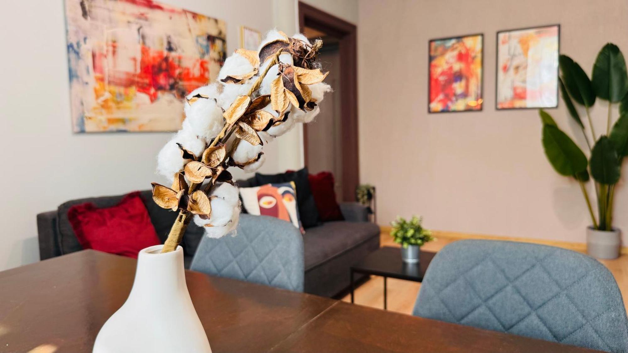 Ideal Home - Spacious & Modern Accommodation Near Unirii Square Бухарест Номер фото