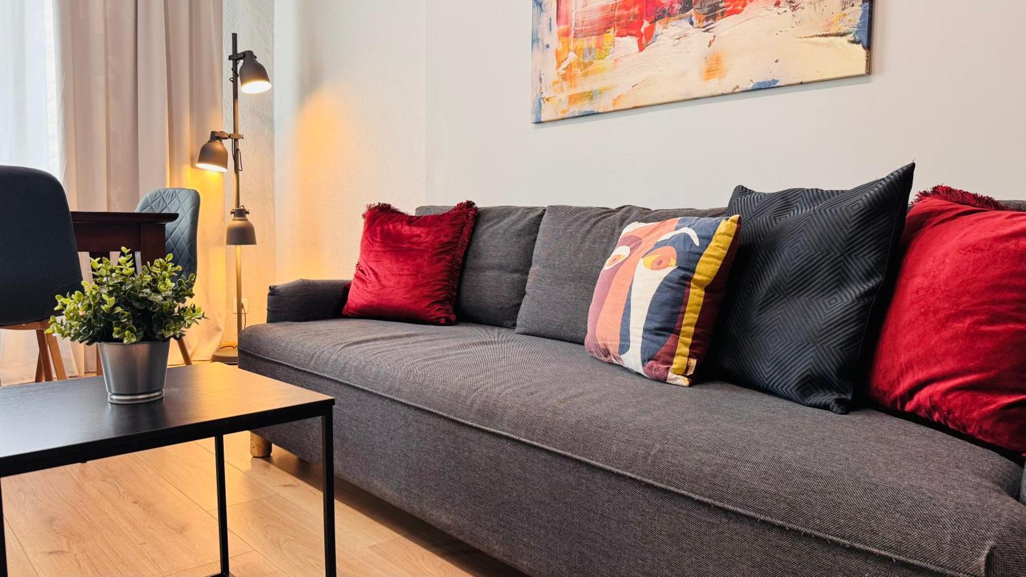 Ideal Home - Spacious & Modern Accommodation Near Unirii Square Бухарест Номер фото