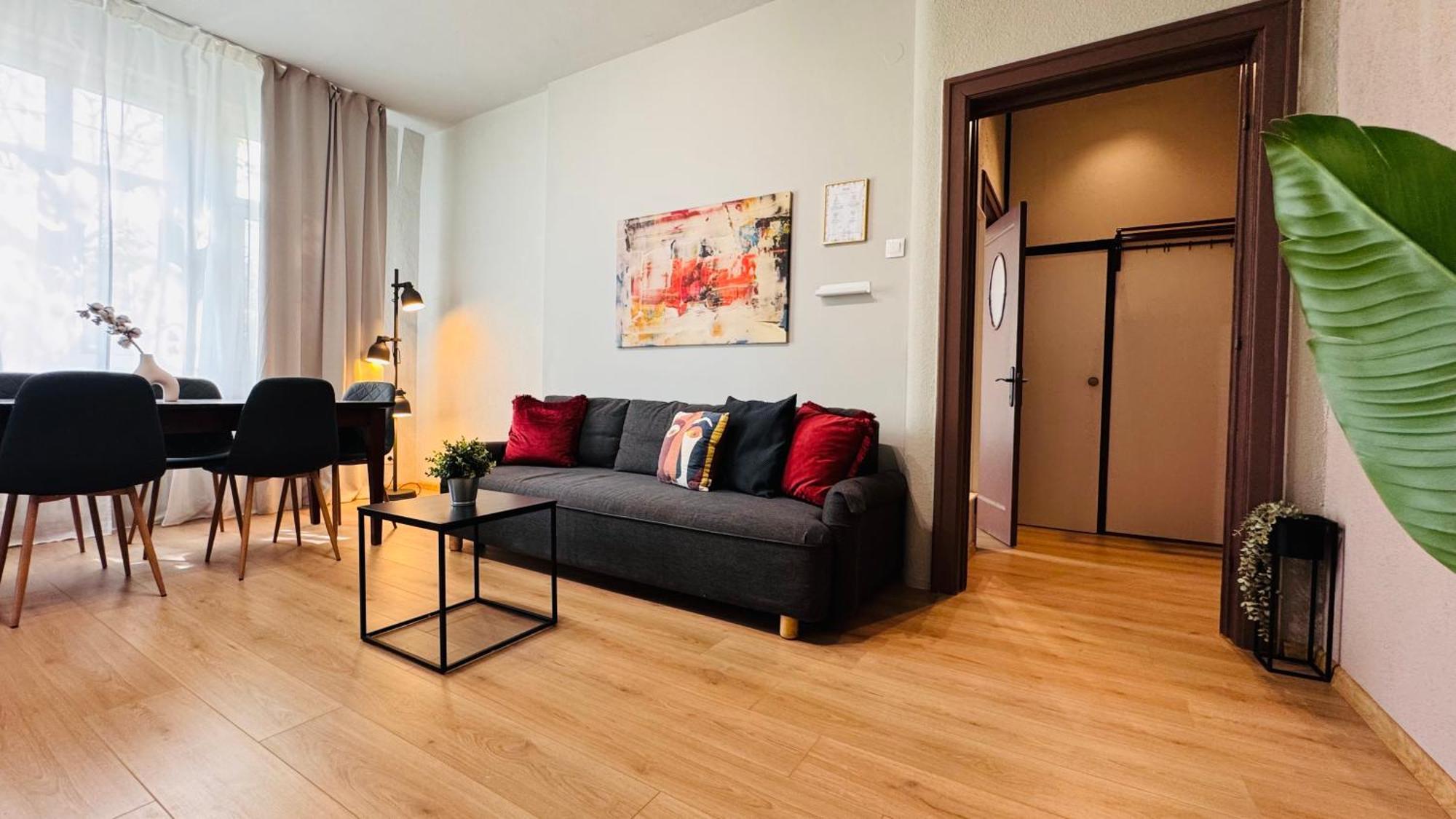 Ideal Home - Spacious & Modern Accommodation Near Unirii Square Бухарест Номер фото