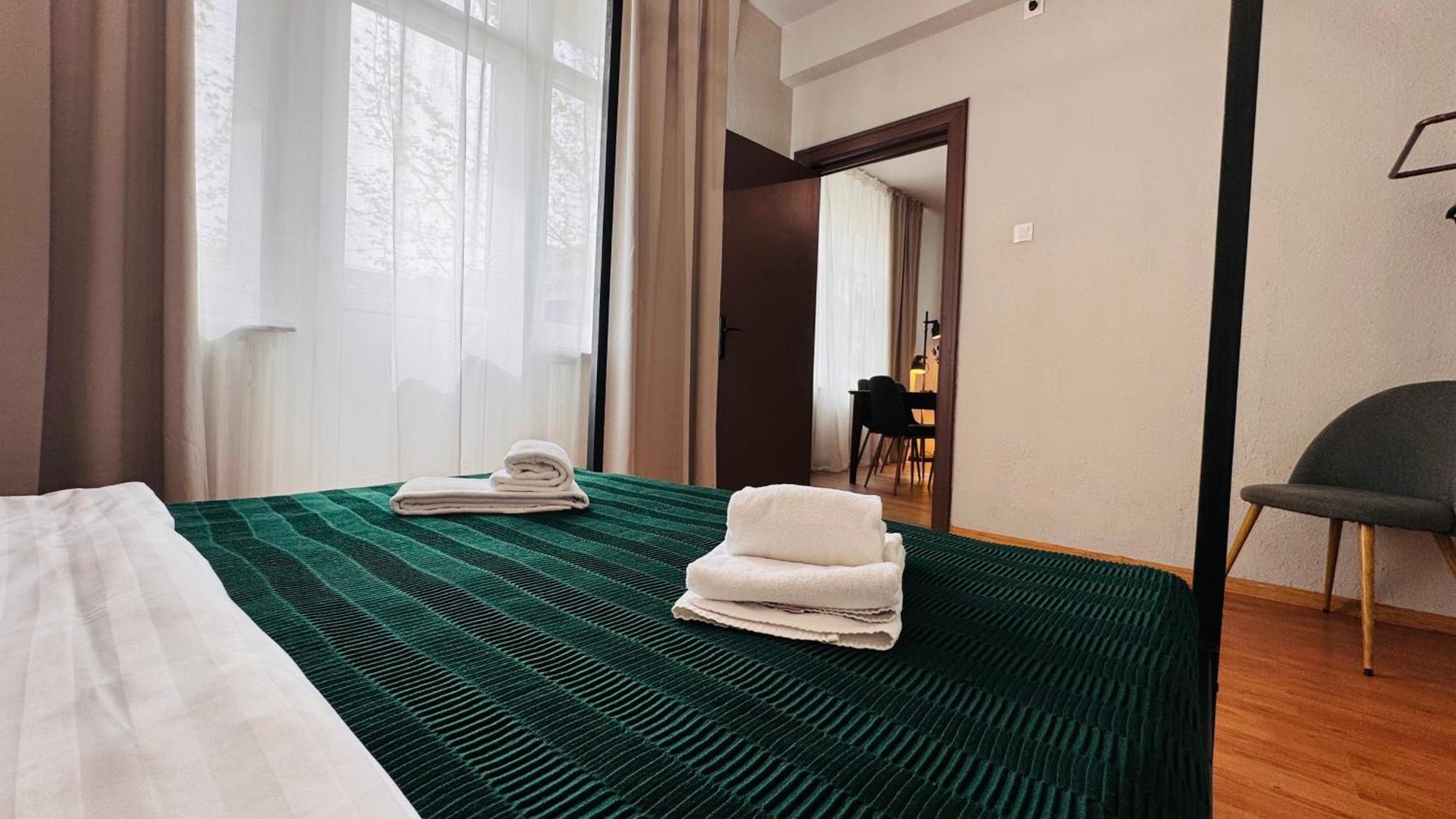 Ideal Home - Spacious & Modern Accommodation Near Unirii Square Бухарест Номер фото