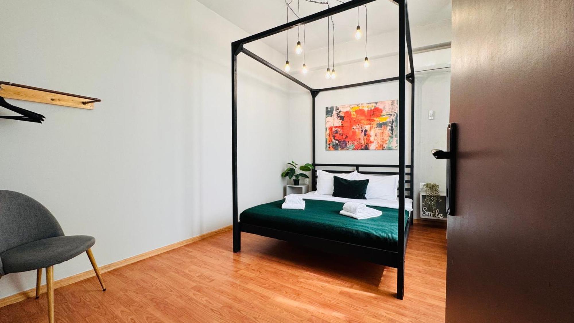 Ideal Home - Spacious & Modern Accommodation Near Unirii Square Бухарест Номер фото