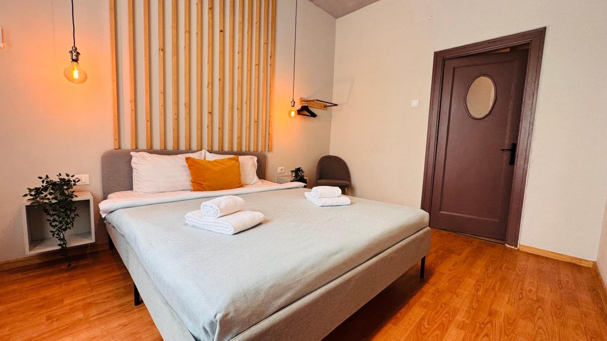 Ideal Home - Spacious & Modern Accommodation Near Unirii Square Бухарест Номер фото