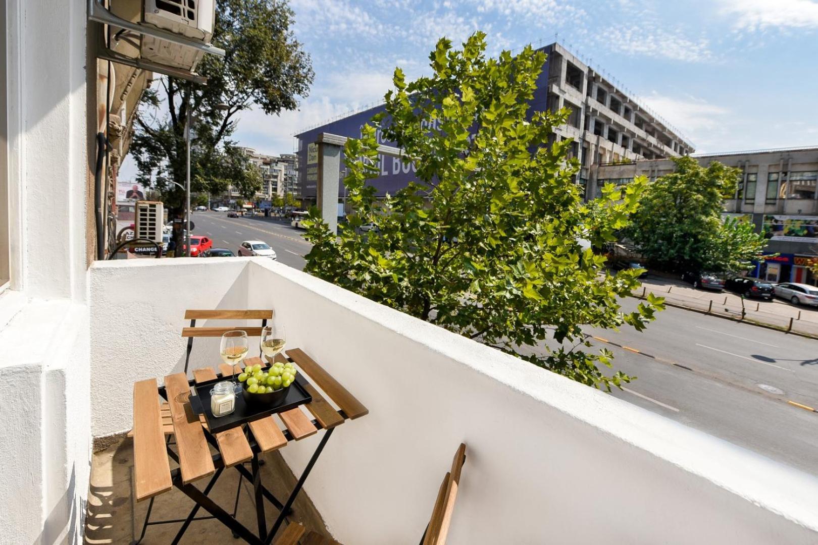 Ideal Home - Spacious & Modern Accommodation Near Unirii Square Бухарест Экстерьер фото